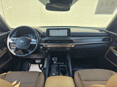 Used 2020 Kia Telluride SX w/ Towing Package FWD image 12