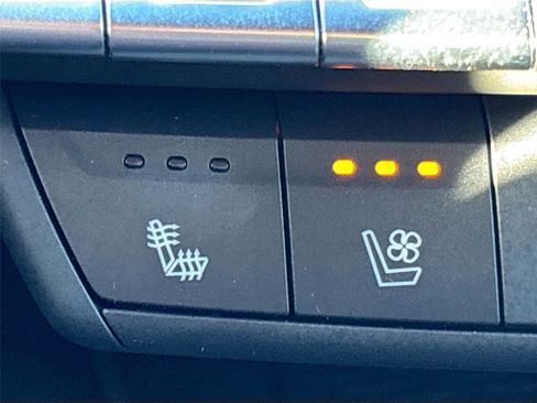 Used 2023 Cadillac CT4 V w/ Navigation Package image 21