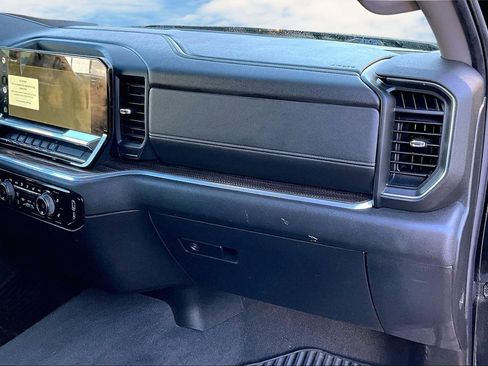 Used 2022 Chevrolet Silverado 1500 LT image 18