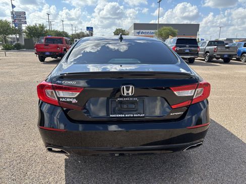 Used 2022 Honda Accord Sport image 3