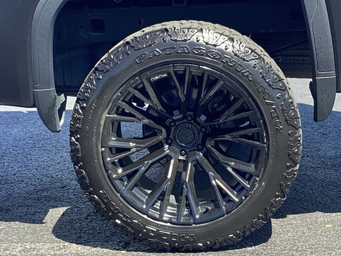 Used 2022 GMC Sierra 1500 Elevation image 10