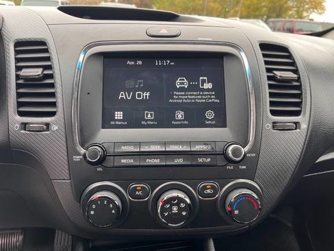 Used 2018 Kia Forte S FWD image 30