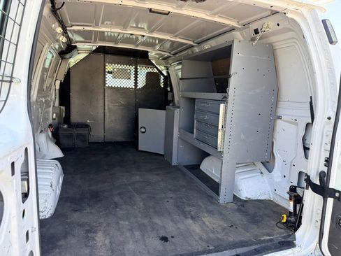 Used 2013 Ford E-150 and Econoline 150 image 14