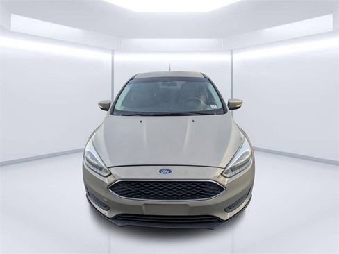 Used 2016 Ford Focus SE image 8