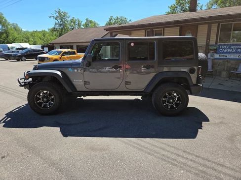 Used 2016 Jeep Wrangler Unlimited Sport w/ Quick Order Package 24S AWD/4WD image 3