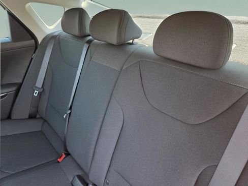 New 2026 Kia K4 FWD image 9