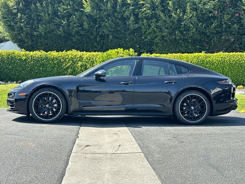 Used 2023 Porsche Panamera Platinum Edition RWD image 2