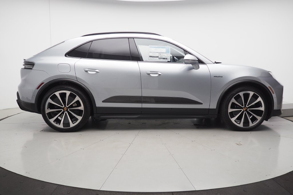 Used 2026 Porsche Macan GTS Electric AWD/4WD image 4