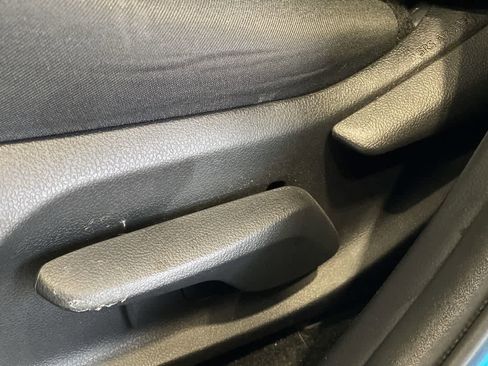 Used 2021 Toyota RAV4 LE image 15