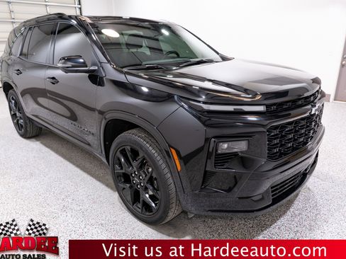 Used 2024 Chevrolet Traverse RS image 6