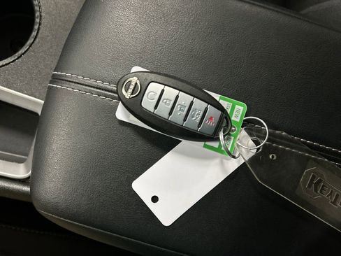 Used 2025 Nissan Altima 2.5 SV FWD image 20