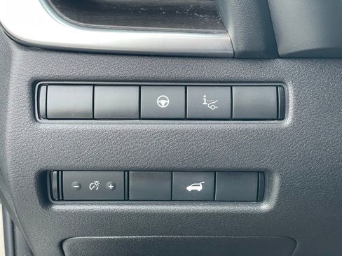 Certified 2023 Nissan Rogue Platinum FWD image 17