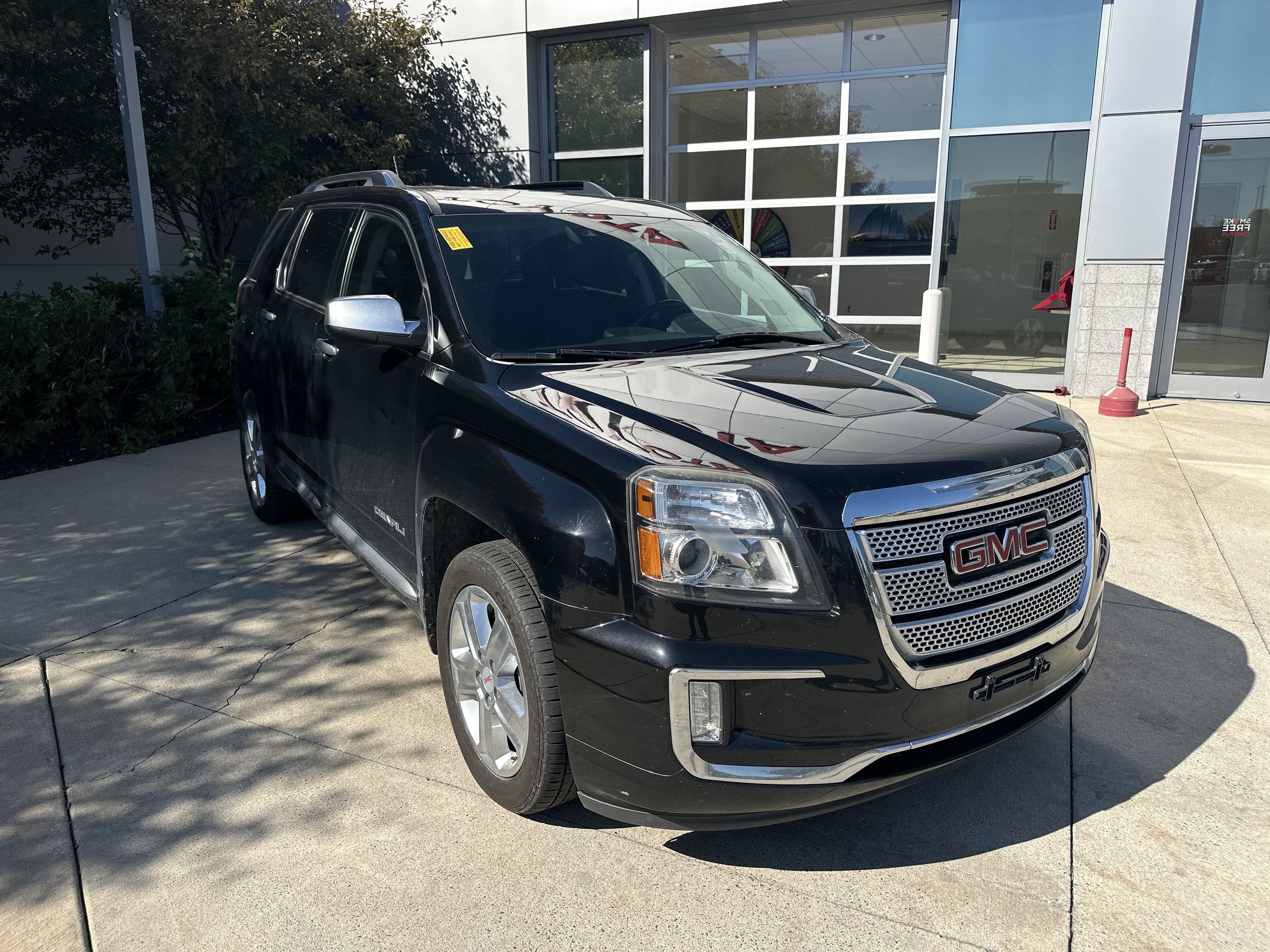 Used 2016 GMC Terrain Denali AWD/4WD image 2