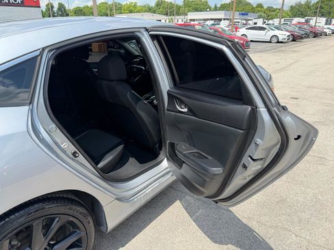 Used 2020 Honda Civic Sport image 10