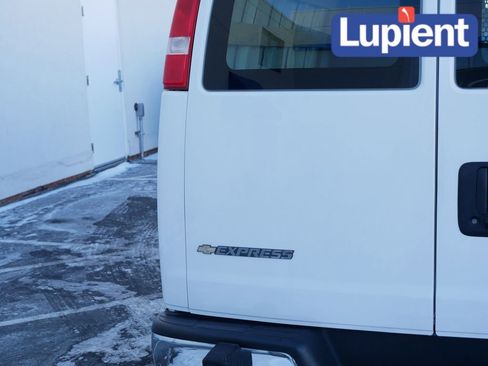 Used 2024 Chevrolet Express 2500 w/ Driver Convenience Package image 5