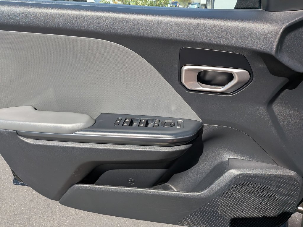 Used 2025 Kia K4 FWD image 11