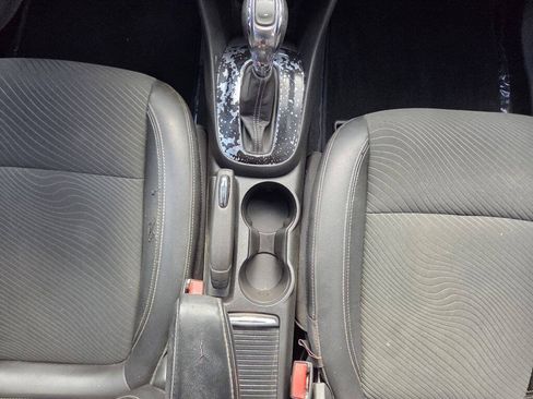 Used 2014 Buick Encore FWD image 27