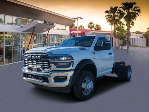New 2026 RAM 5500 Tradesman w/ Chrome Appearance Group image 7