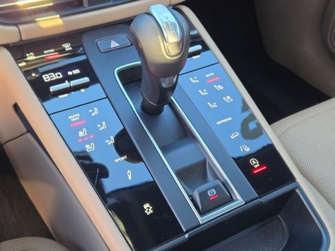 Certified 2022 Porsche Macan S image 26