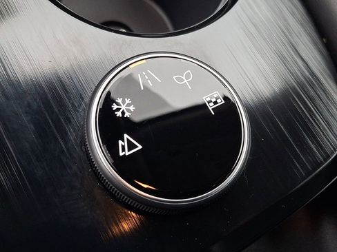 Certified 2023 Nissan Rogue SL w/ SL Premium Package image 25