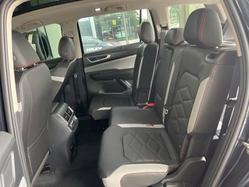 New 2026 Volkswagen Atlas Peak Edition image 25