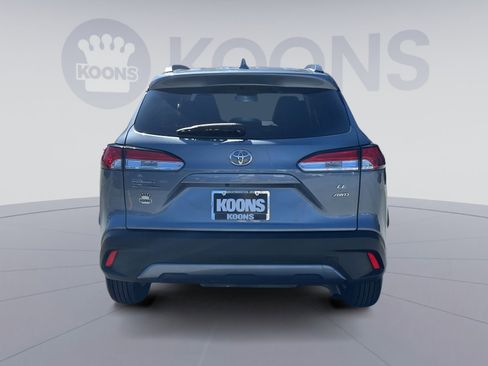 Used 2023 Toyota Corolla Cross LE image 5