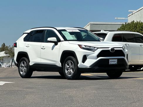 Used 2025 Toyota RAV4 XLE FWD image 8