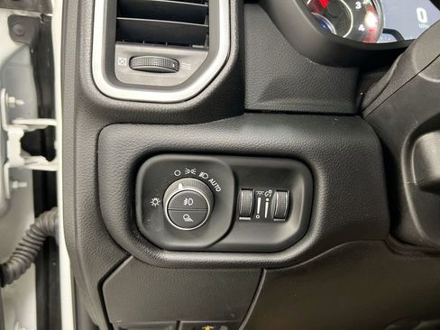 Used 2024 RAM 2500 Laramie AWD/4WD image 19