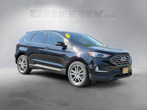 Certified 2024 Ford Edge Titanium AWD/4WD image 2