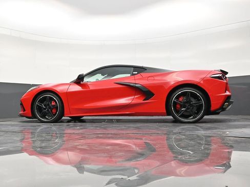 Used 2023 Chevrolet Corvette Stingray Coupe w/ 1LT RWD image 21