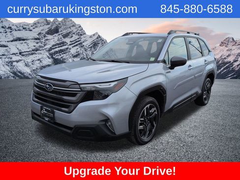 Used 2025 Subaru Forester Premium image 9