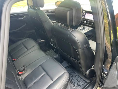 Used 2020 Porsche Macan S AWD/4WD image 13