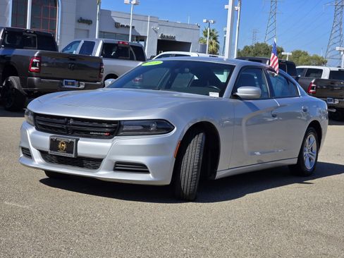 Used 2021 Dodge Charger SXT w/ Leather Interior Group image 8