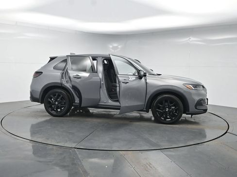 Used 2025 Honda HR-V Sport image 36