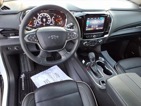 Certified 2024 Chevrolet Traverse Premier w/ Redline Edition image 18