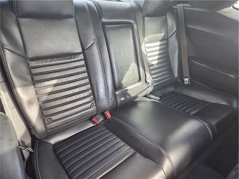 Used 2012 Dodge Challenger R/T image 28