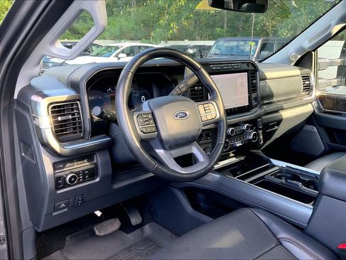 Used 2024 Ford F350 Lariat w/ Lariat Ultimate Package AWD/4WD image 15