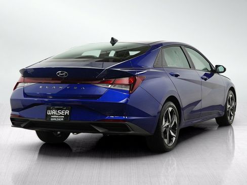 Used 2023 Hyundai Elantra SEL w/ Convenience Package FWD image 5