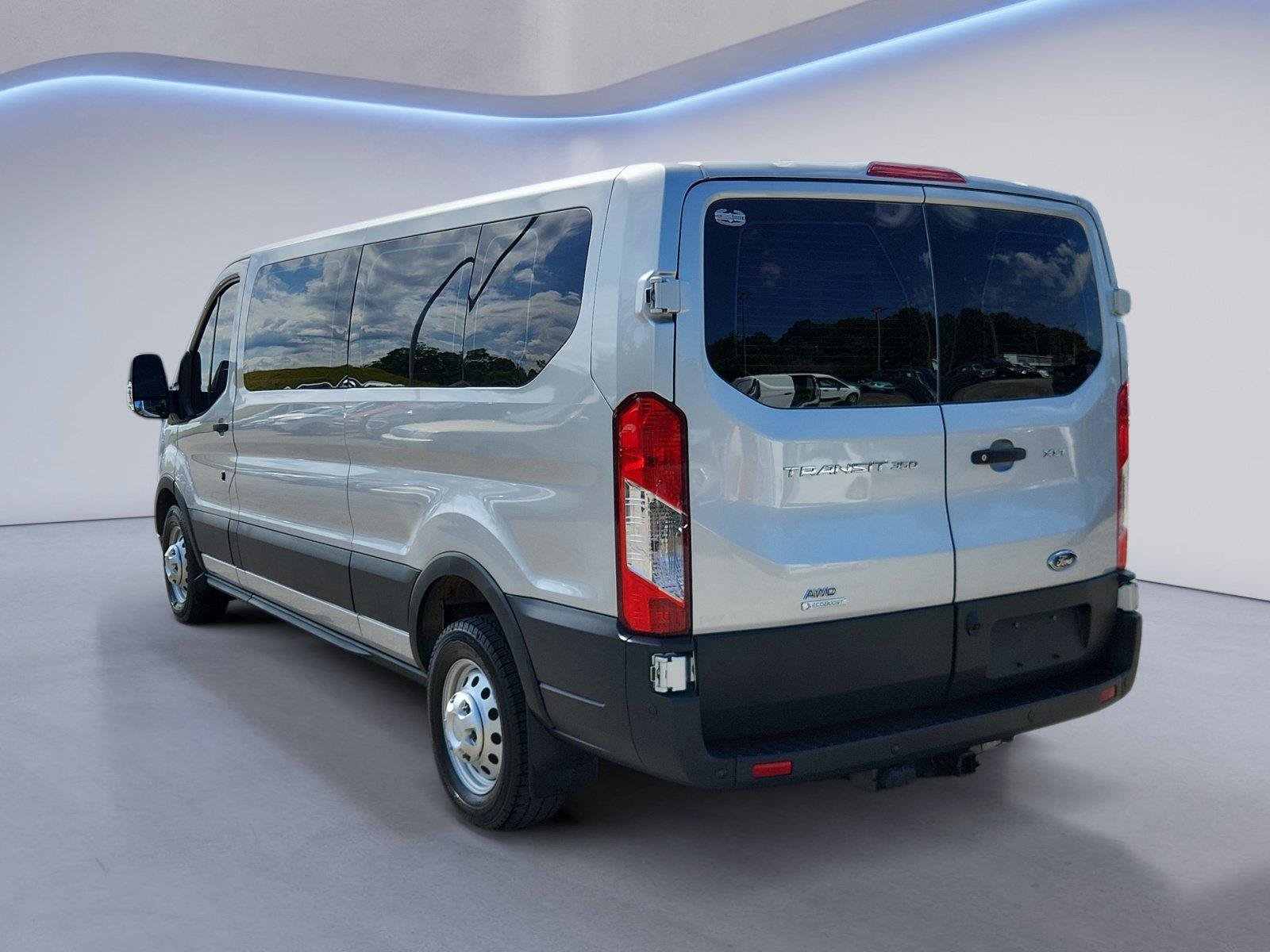 Used 2025 Ford Transit 350 XLT AWD/4WD image 5