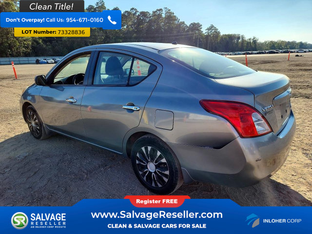 Used 2012 Nissan Versa SV FWD image 3