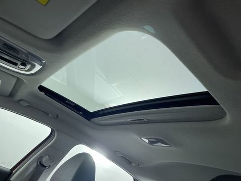 Used 2024 Hyundai Elantra Limited image 33