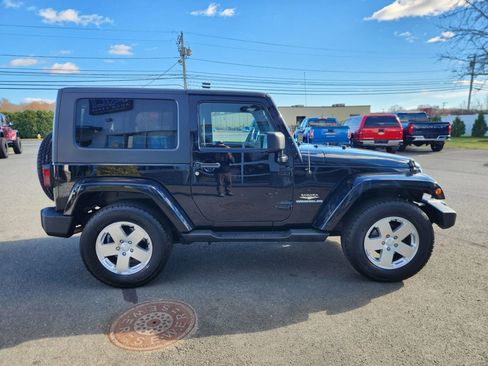 Used 2010 Jeep Wrangler Sahara w/ Dual Top Group image 14
