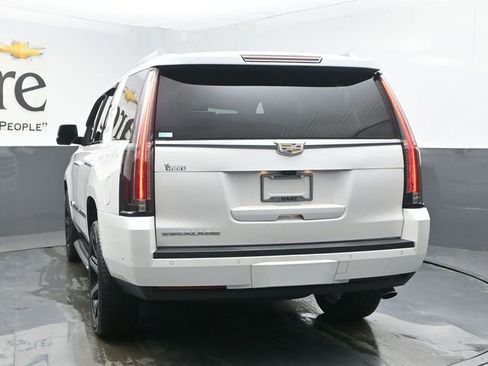 Used 2017 Cadillac Escalade Premium Luxury image 36