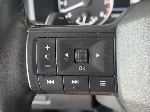Used 2025 Nissan Rogue SV AWD/4WD image 21