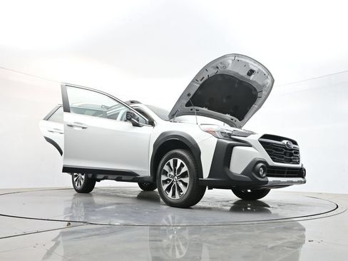 Certified 2025 Subaru Outback Limited AWD/4WD image 45