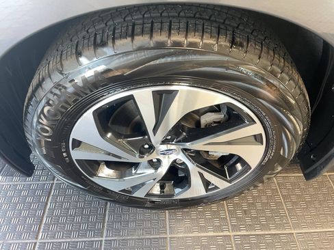 Used 2025 Subaru Legacy Premium AWD/4WD image 5