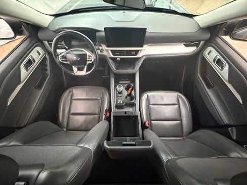 Certified 2025 Ford Explorer Active w/ Active Comfort Package AWD/4WD image 26
