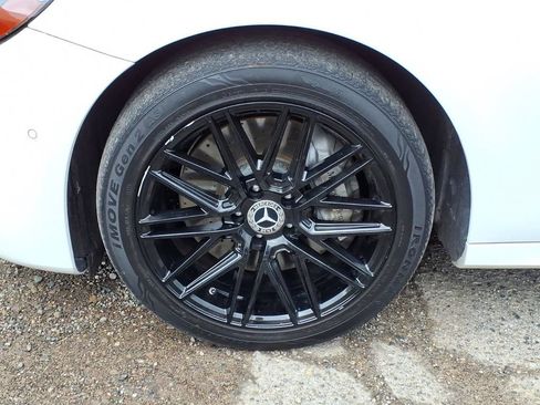 Used 2020 Mercedes-Benz E 350 4MATIC Sedan image 9