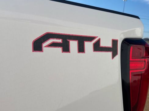 Used 2024 GMC Sierra 1500 AT4 w/ Technology Package image 32
