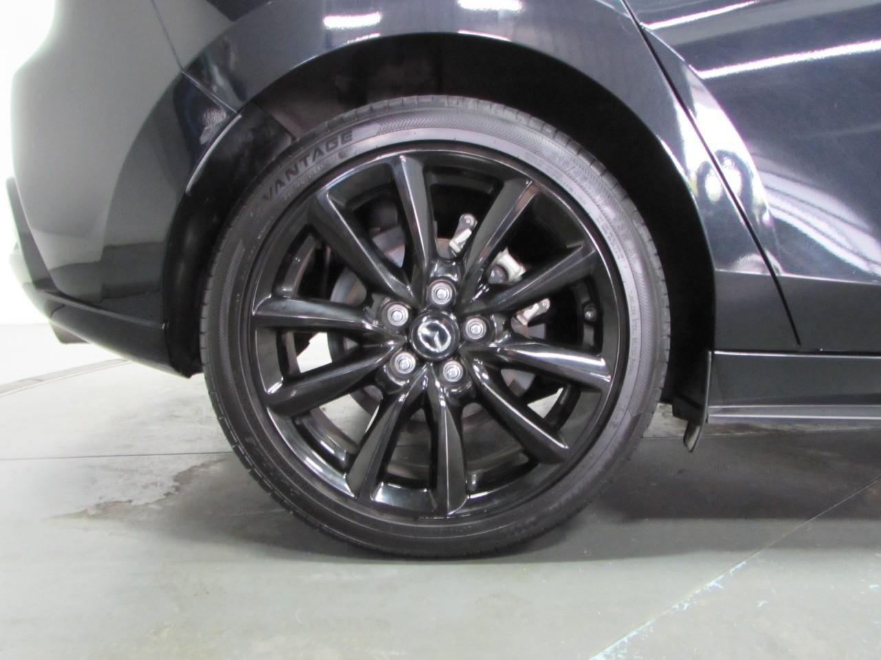 Used 2024 MAZDA MAZDA3 s FWD image 9